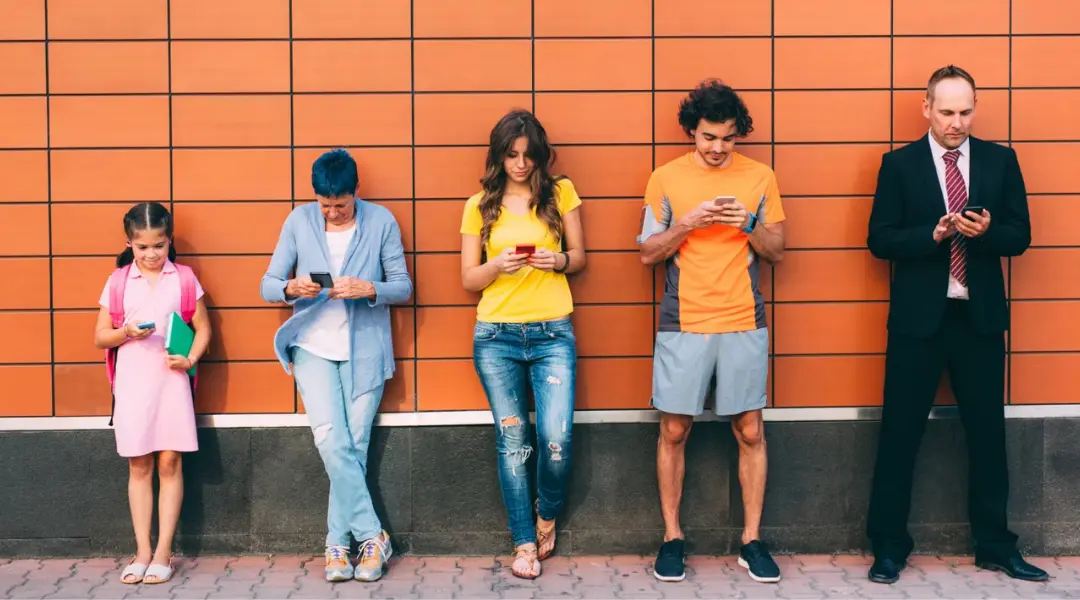 An image showing Height Comparison tool of the group of people